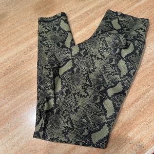 Buffbunny Rebel leggings Snake bite M